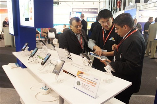 MWC2011:jbo竞博微推出多种移动设备方案 